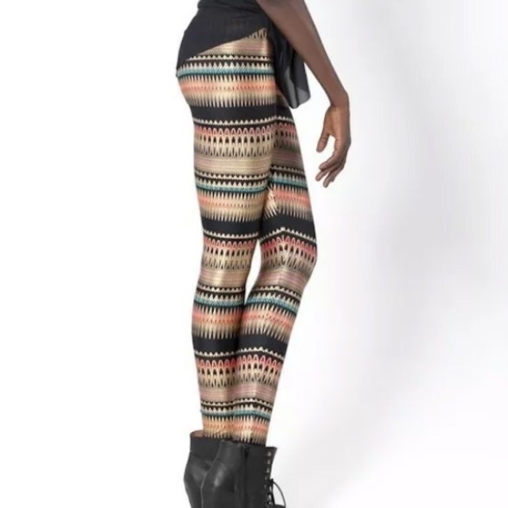 ISO - Blackmilk Nairobi Leggings (XL)